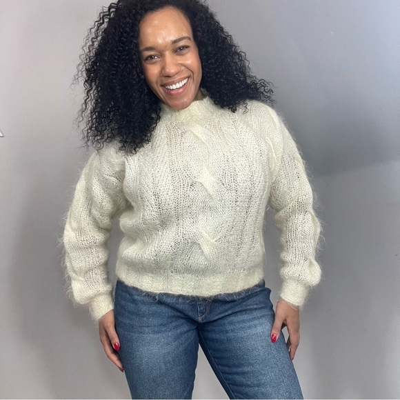 Vintage Talbot Mohair Cozy Fuzzy White Sweater Knit Boho Ski Cabin Mockneck Boho - Picture 3 of 14